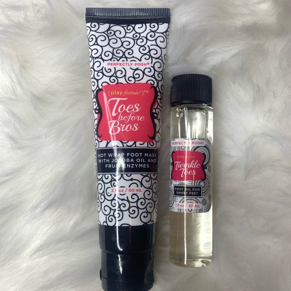 Perfectly Posh Other - Perfectly Posh Play Footsie Mask and Oil Set